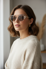 Load image into Gallery viewer, Cagliari Mm - Francois Pinton Sunglasses - Brown Crystal Round