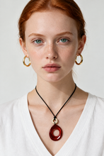 Charger l'image dans la galerie, Loops C09 | Eyeglass Loop | Brown & Burgundy Handcrafted | Tagua | Woman