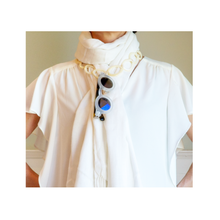 Load image into Gallery viewer, Vi Os Ivory - Necklace Eyeglasses holder in USA - cavaaller-Itwillbefine