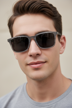 Load image into Gallery viewer, Izzy 01 - Monkeyglasses Sunglasses
