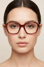 Load image into Gallery viewer, Adamas 04 Ob front Karavan woman
