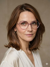 Lade das Bild in den Galerie-Viewer, Allure 03 Pv Pink &amp; Violet Crystal Round Eyeglasses | Francois Pinton Woman
