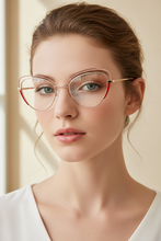 Load image into Gallery viewer, Anatase_2_Ep_Karavan eyeglasses front woman
