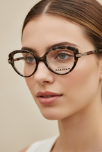 Load image into Gallery viewer, Aventurine_03_Np_Asian_Fit_-_Karavan_Eyeglasses woman
