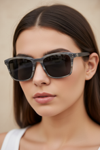 Load image into Gallery viewer, Izzy_01_-_Monkeyglasses_sunglasses_Woman
