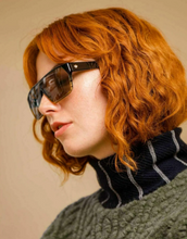 Indlæs billede til gallerivisning Yumi 125 - Monkeyglasses Sunglasses woman_side
