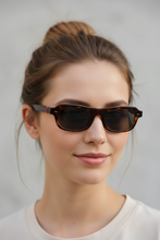Load image into Gallery viewer, Zip_108_-_Monkeyglasses_side

